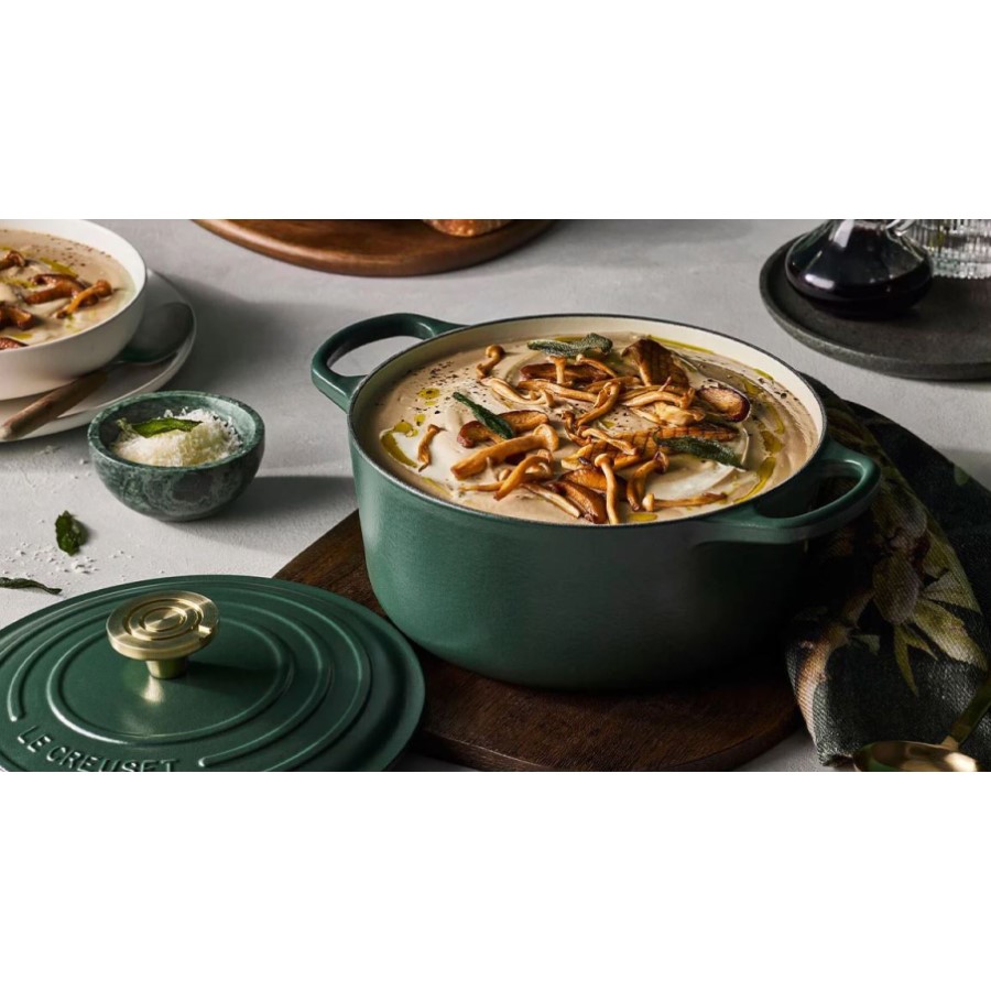 additioanl image for  Le Creuset Round Casserole Foret 24 cm 